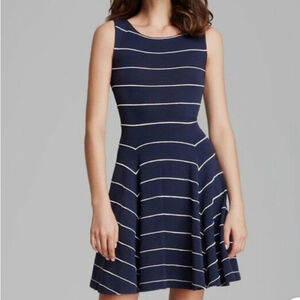 Alice + Olivia Emboss Pinstripe Navy Dress Size large MSRP $400 Navy Striped